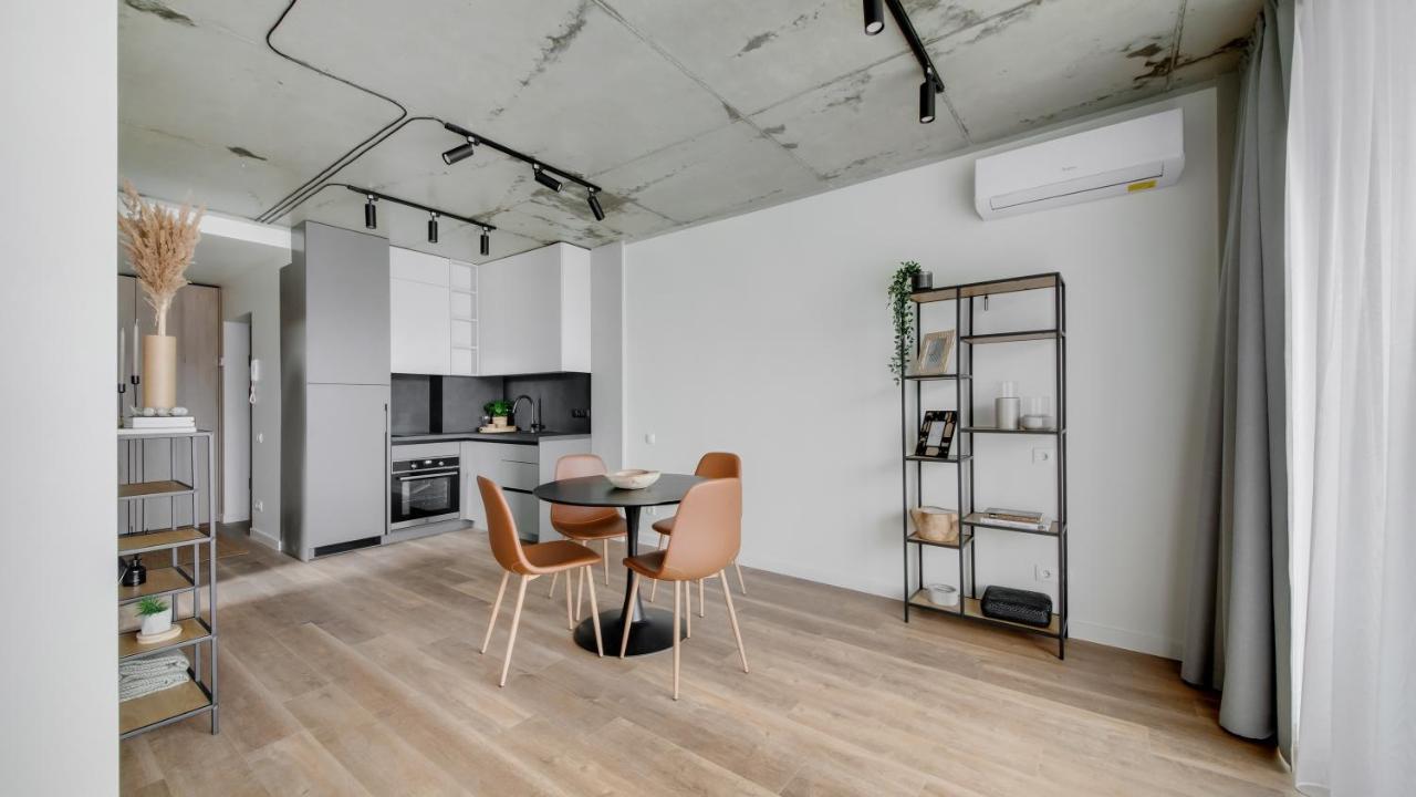 Ozas Park And Suites