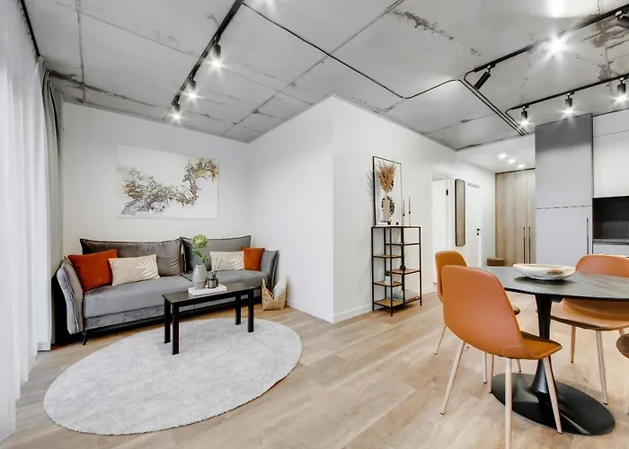 Ozas Park Apartments And Suites