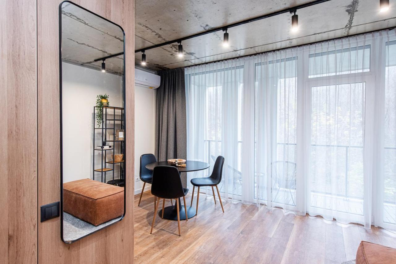 Ozas Park And Suites