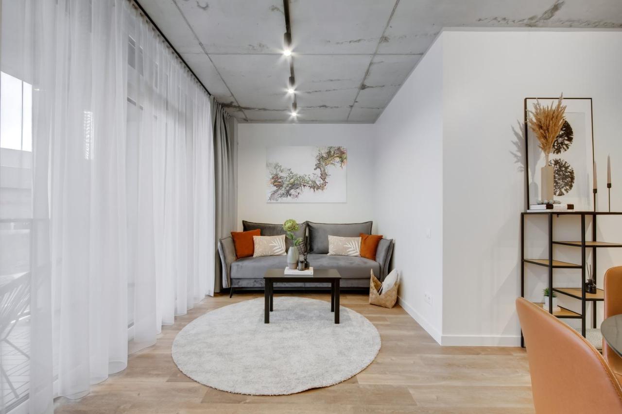 Ozas Park And Suites