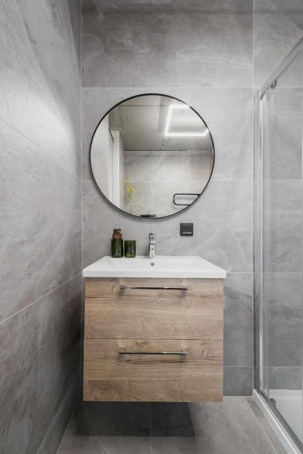 Ozas Park And Suites *
