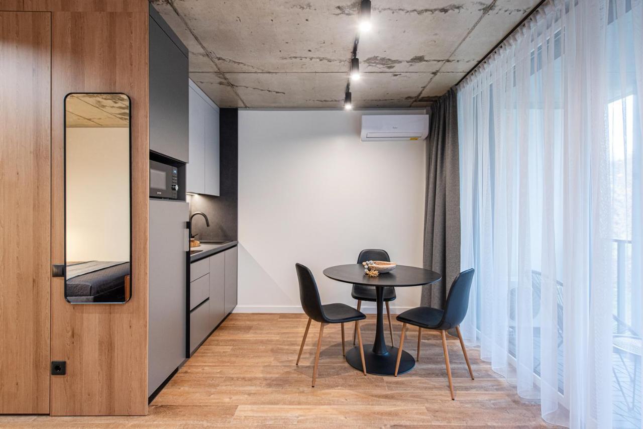 Ozas Park And Suites
