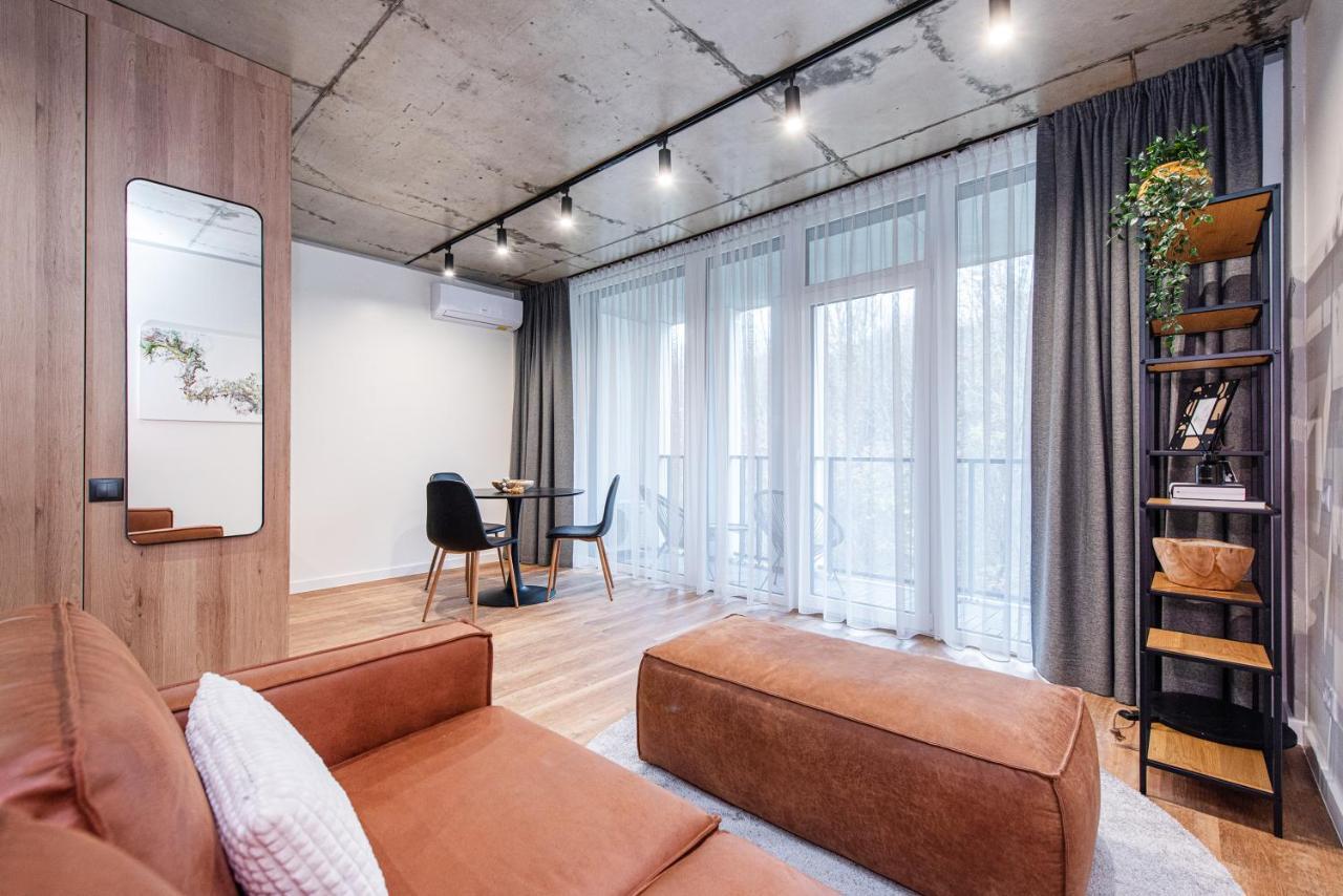 Ozas Park And Suites